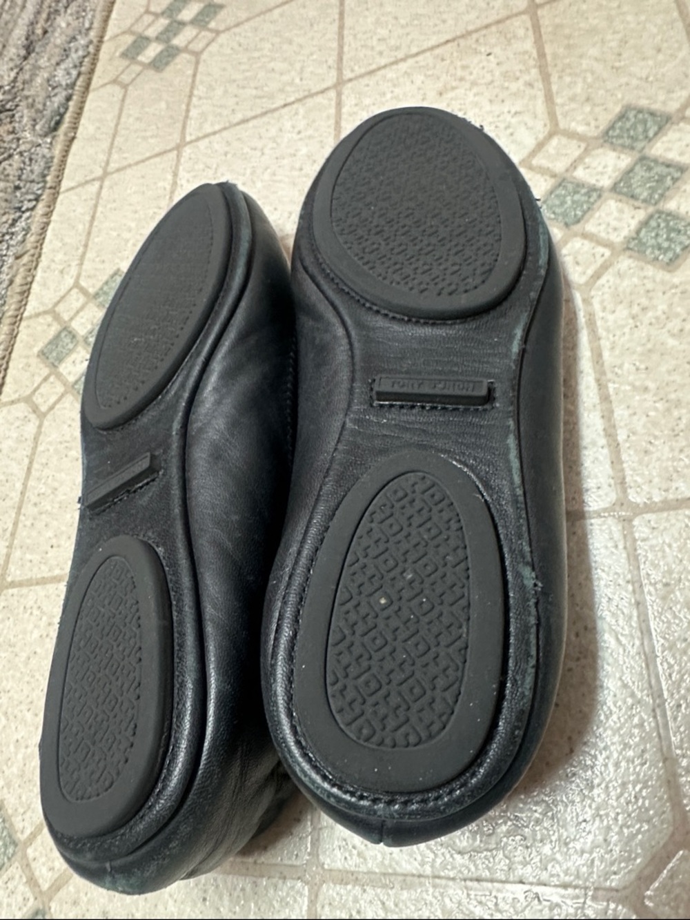 Tory Burch Black Leather Logo Round-Toe Flats - Picture 5 of 5